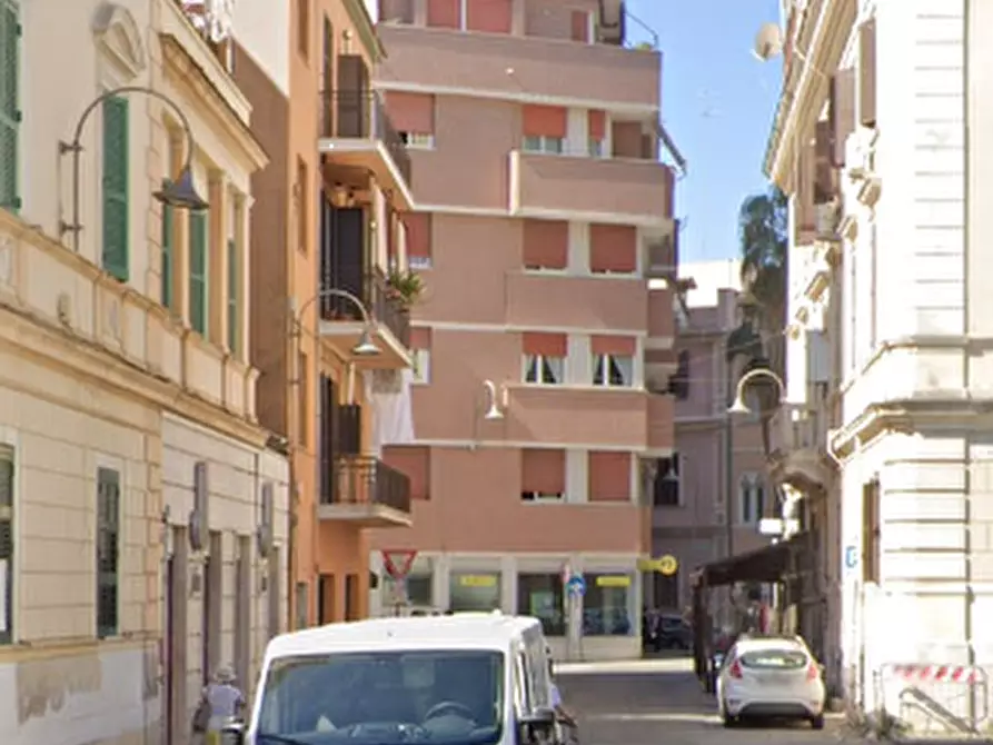 Immagine 4 di Magazzino in vendita  in Via Adua a Anzio