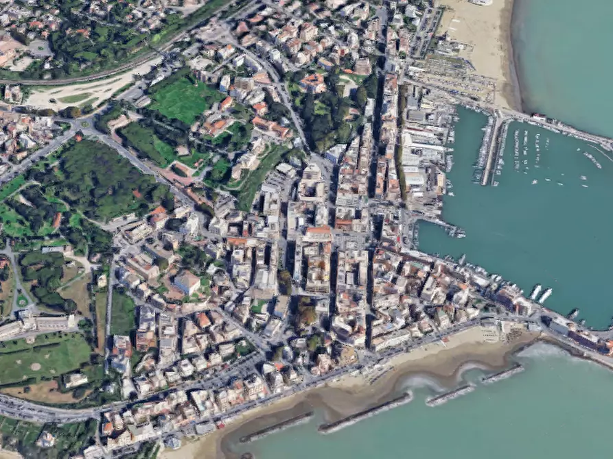 Immagine 8 di Magazzino in vendita  in Via Adua a Anzio