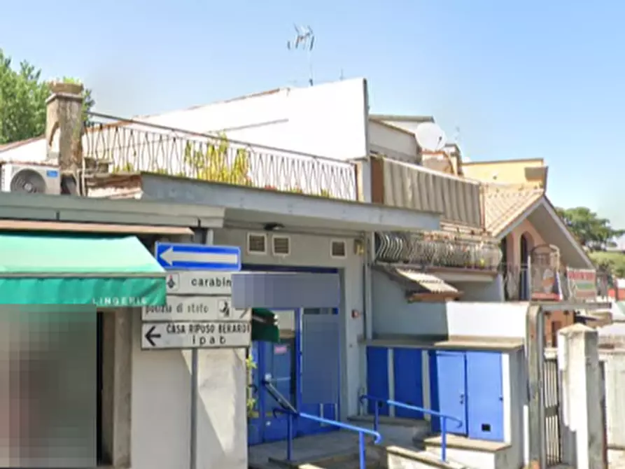 Immagine 8 di Negozio in vendita  in Via delle Mura a Velletri