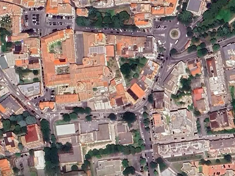 Immagine 15 di Negozio in vendita  in Via delle Mura a Velletri