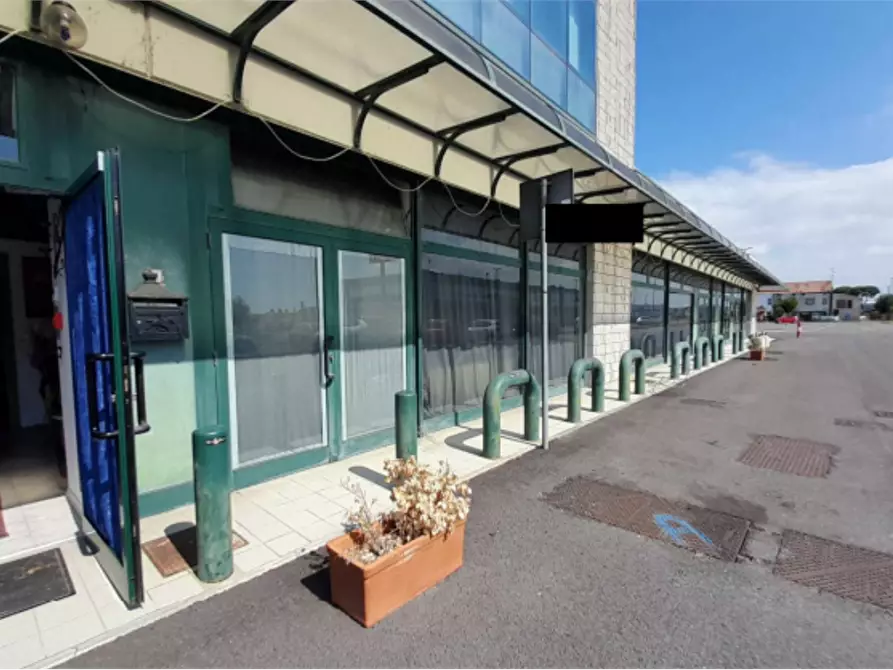 Immagine 7 di Negozio in vendita  in Via Europa  a Occhiobello