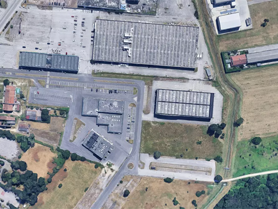 Immagine 13 di Negozio in vendita  in Via Europa  a Occhiobello