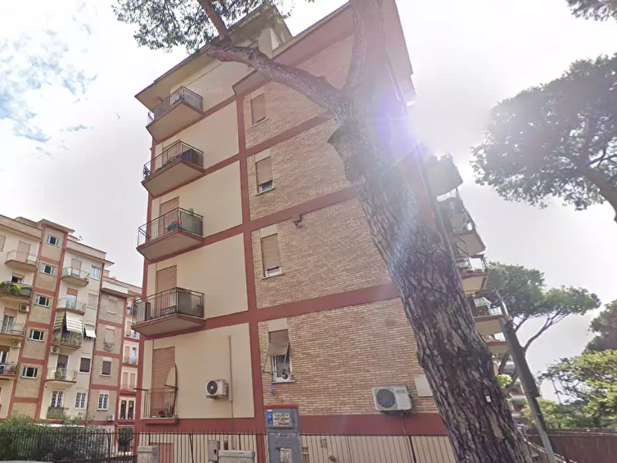 Immagine 5 di Appartamento in vendita  in Via Ferdinando Acton a Roma