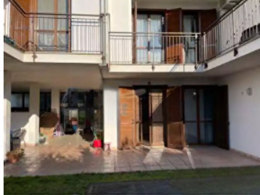 Immagine 1 di Appartamento in vendita  in Viale Marconi a Romano Canavese
