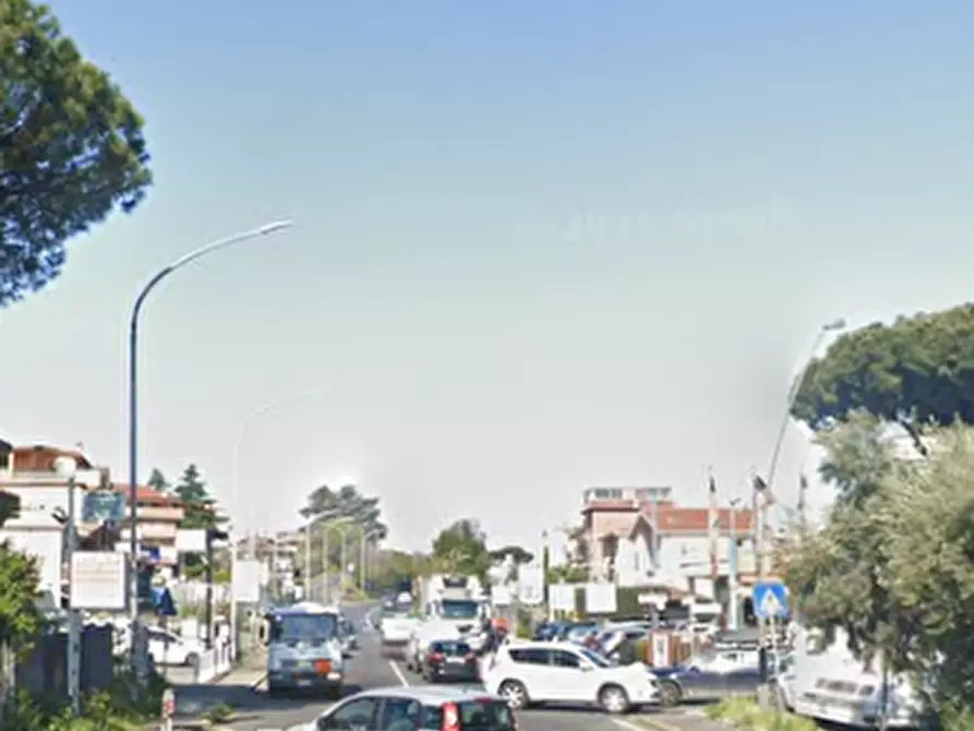 Immagine 5 di Magazzino in vendita  in Via Casilina a Roma