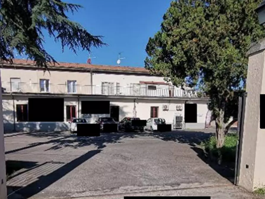 Immagine 3 di Magazzino in vendita  in Via della Prunaia a Campi Bisenzio