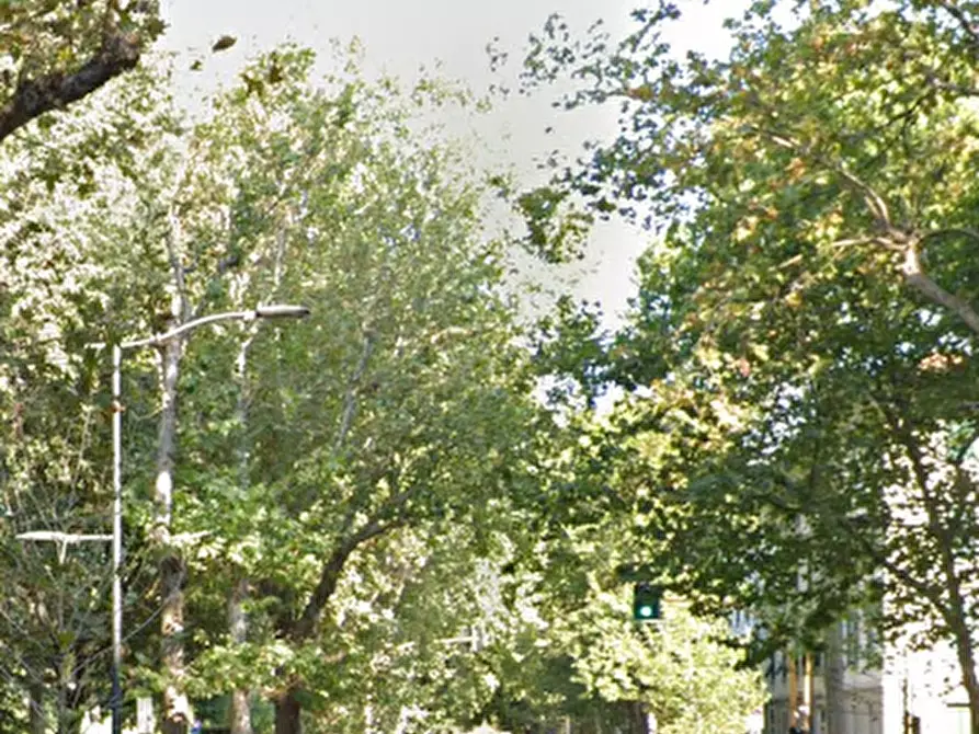 Immagine 3 di Appartamento in vendita  in Viale Malta a Firenze