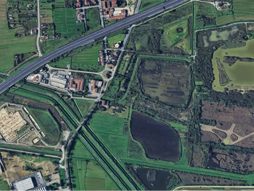 Immagine 10 di Magazzino in vendita  in Via della Prunaia a Campi Bisenzio