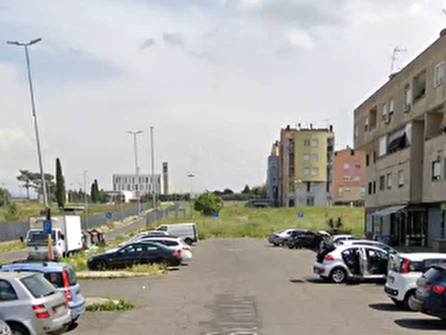 Immagine 7 di Garage in vendita  in Via Albert Schweitzer a Roma