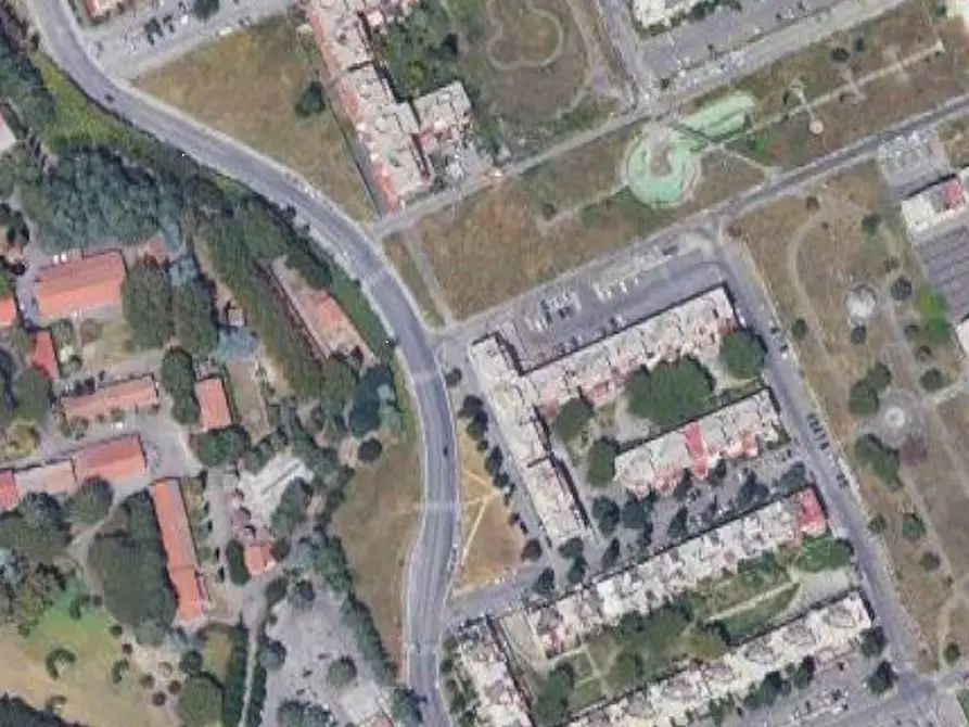 Immagine 10 di Garage in vendita  in Via Albert Schweitzer a Roma