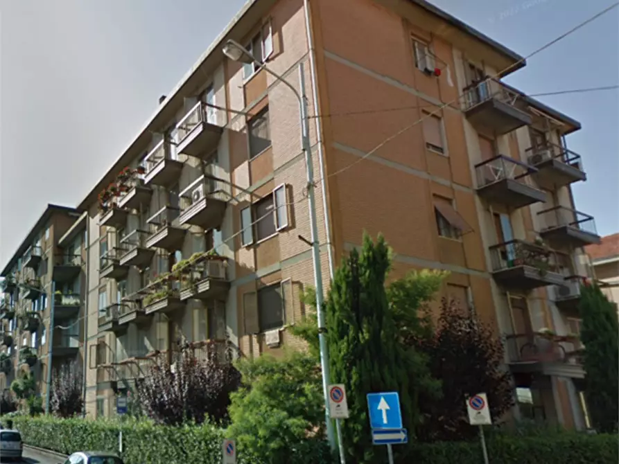 Immagine 7 di Magazzino in vendita  in Via Adriano Zarini a Prato