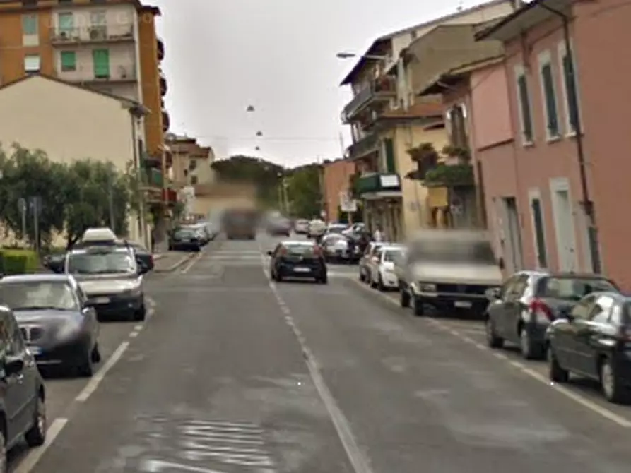 Immagine 11 di Magazzino in vendita  in Via Adriano Zarini a Prato