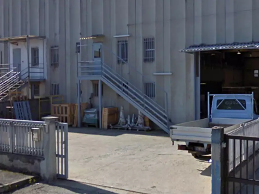 Immagine 2 di Capannone industriale in vendita  in Via Imperia a La Loggia