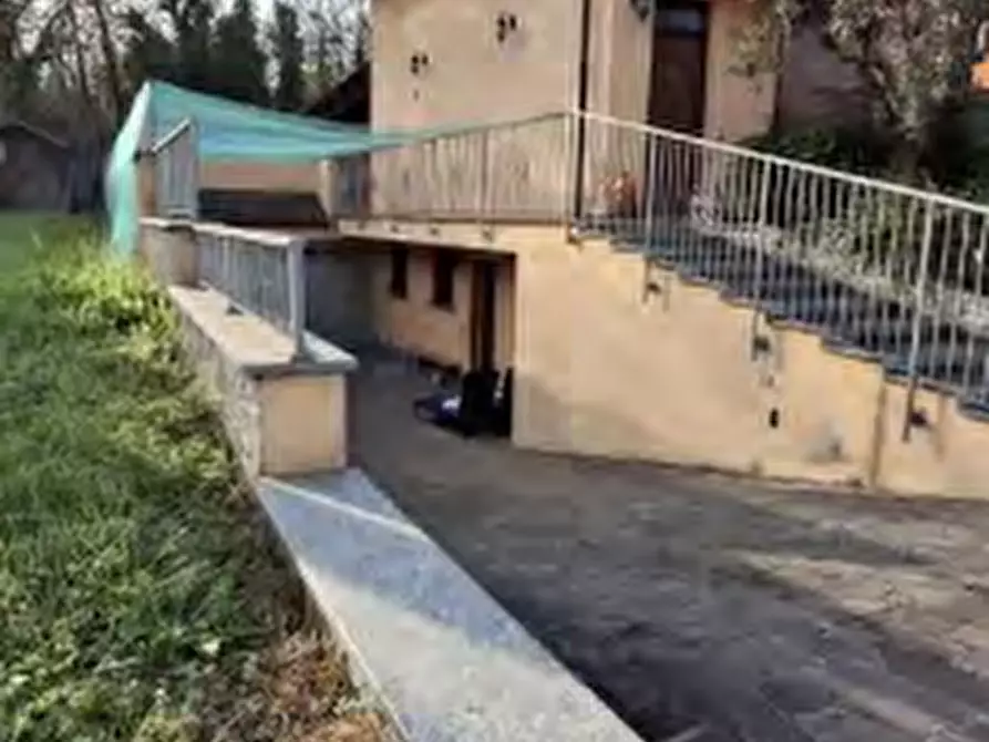 Immagine 3 di Casa indipendente in vendita  in Via Botticelli a Vanzago