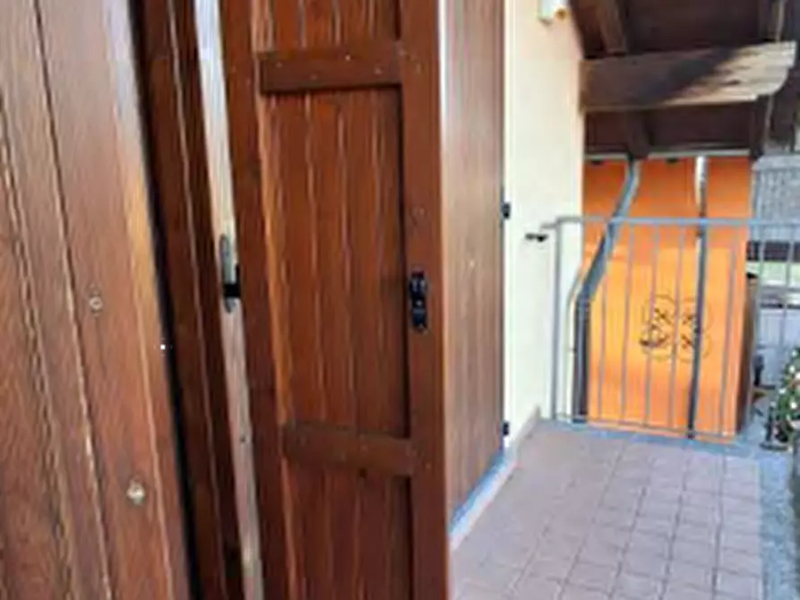 Immagine 5 di Casa indipendente in vendita  in Via Botticelli a Vanzago