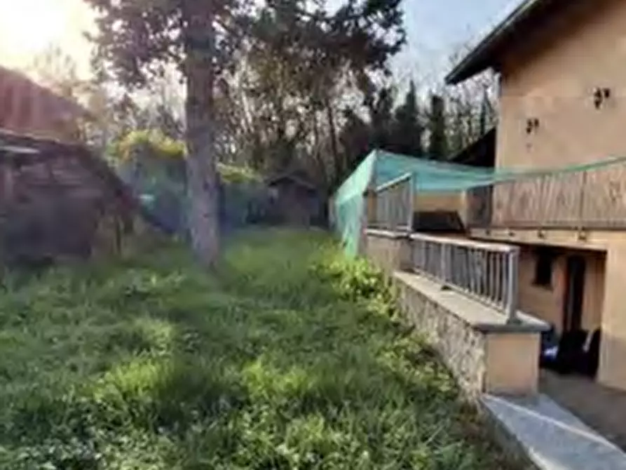 Immagine 16 di Casa indipendente in vendita  in Via Botticelli a Vanzago