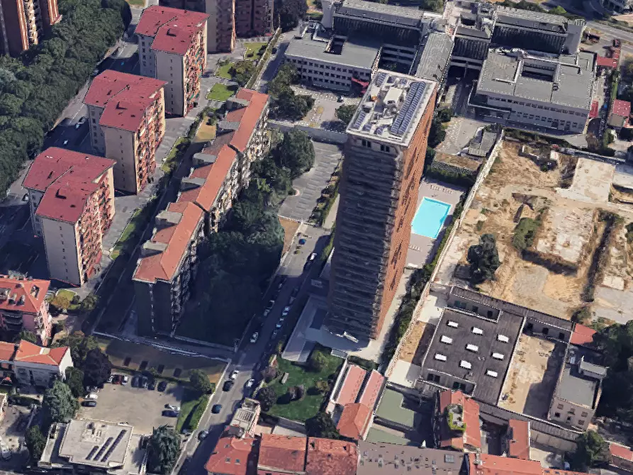 Immagine 1 di Garage in vendita  in Via Carlo Imbonati a Milano