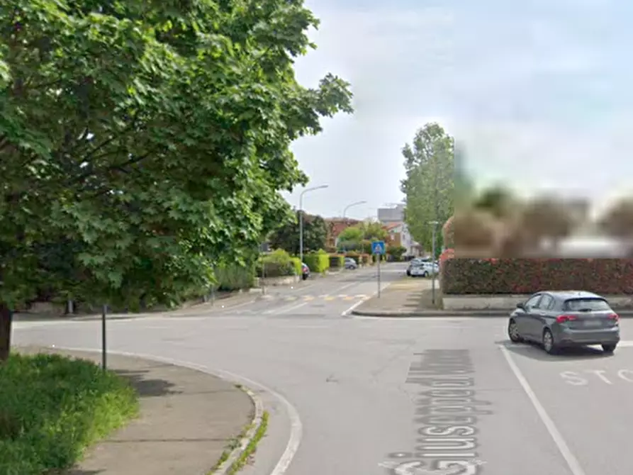 Immagine 11 di Negozio in vendita  in Via Pio la Torre a Roncadelle