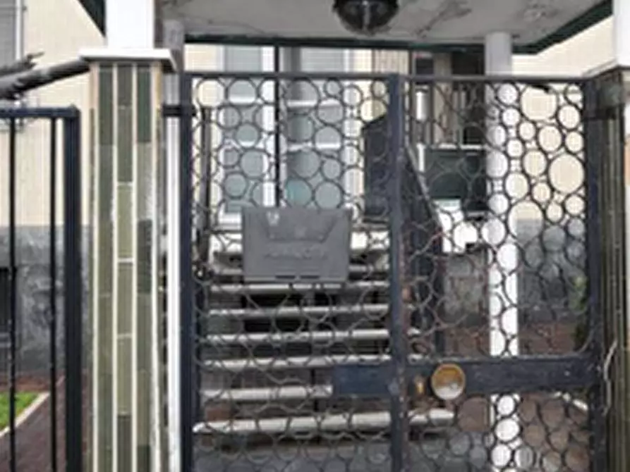 Immagine 3 di Magazzino in vendita  in Viale Palmiro Togliatti  a Rozzano