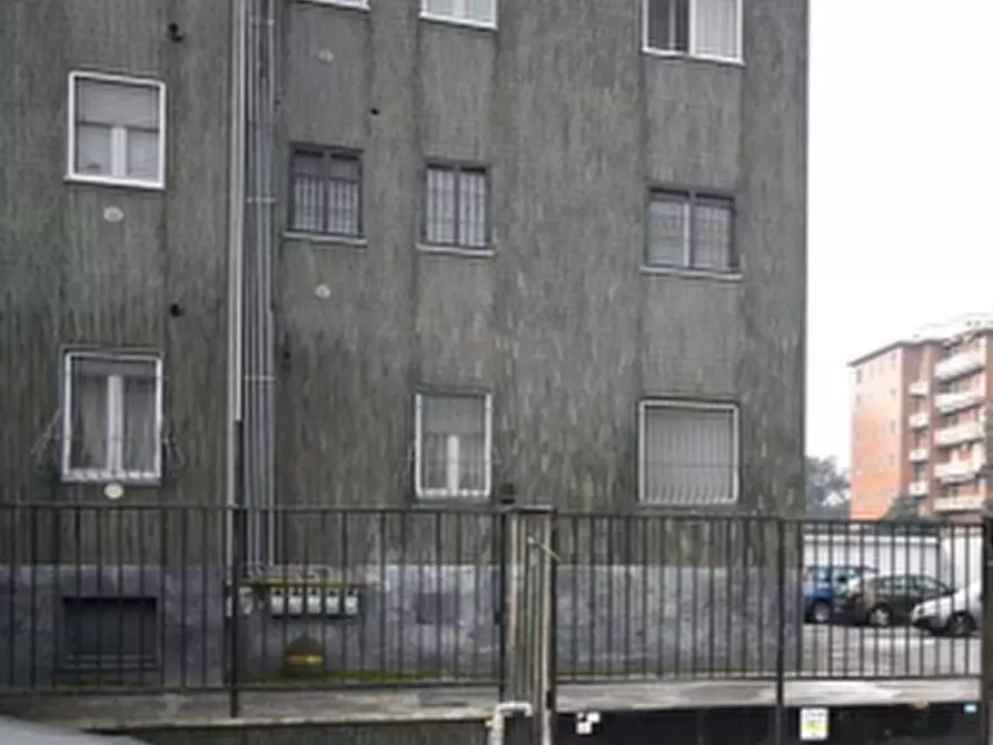 Immagine 6 di Magazzino in vendita  in Viale Palmiro Togliatti  a Rozzano