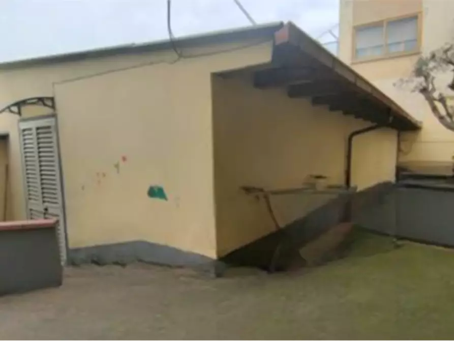 Immagine 1 di Magazzino in vendita  in Via Palestro a Monsummano Terme