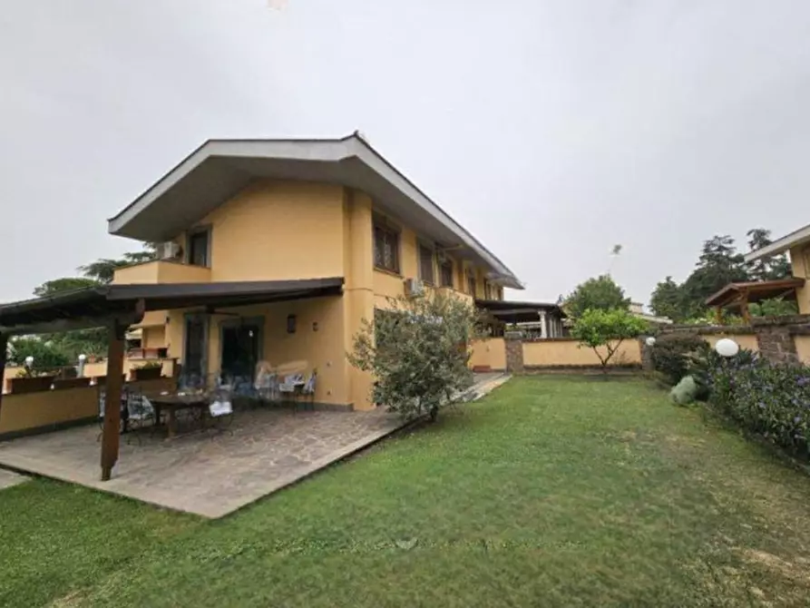 Immagine 1 di Porzione di casa in vendita  in Via Fratelli Maristi a Roma