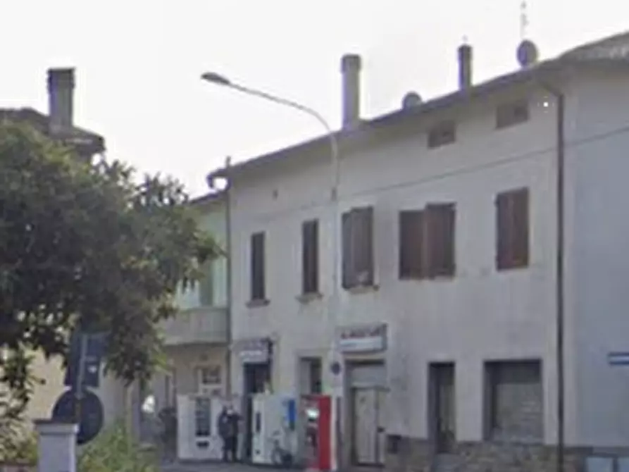Immagine 3 di Porzione di casa in vendita  in Via Montalese a Prato