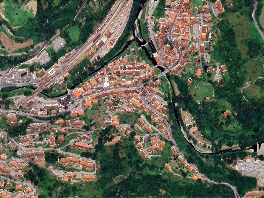 Immagine 20 di Appartamento in vendita  in Via del Bisenzio a Vernio