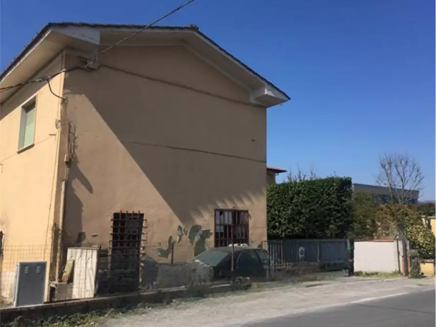 Immagine 1 di Laboratorio in vendita  in Via Provinciale Ponte di Monsummano a Pieve A Nievole
