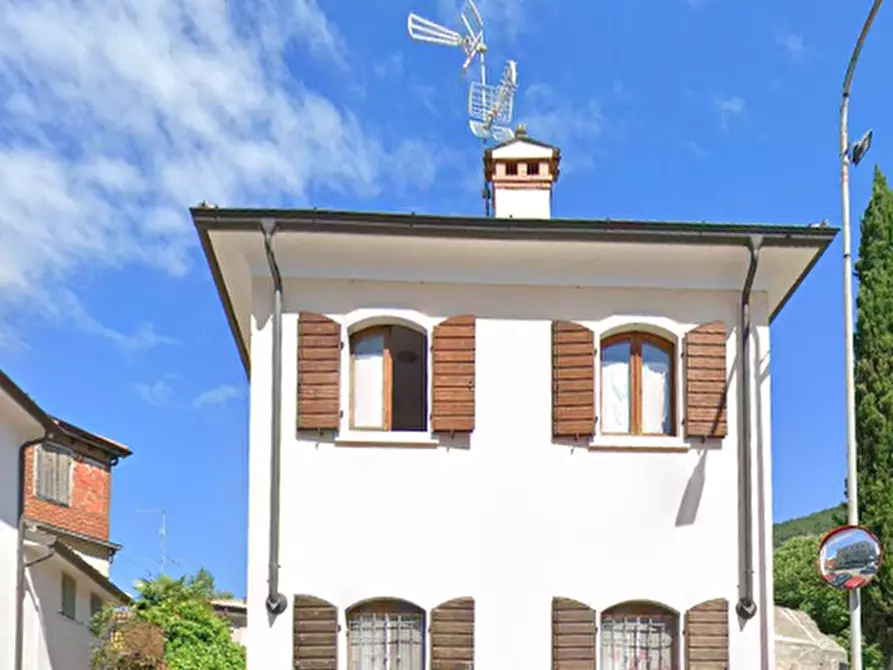 Immagine 4 di Ufficio in vendita  in Via Corrubio a Caprino Veronese