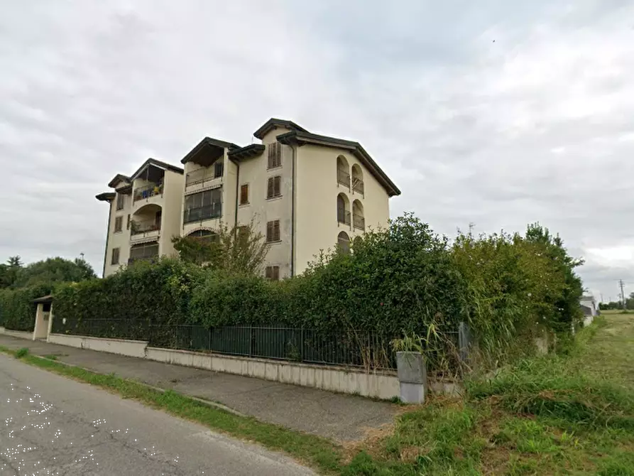 Immagine 1 di Appartamento in vendita  in Via Salerano a San Zenone Al Lambro