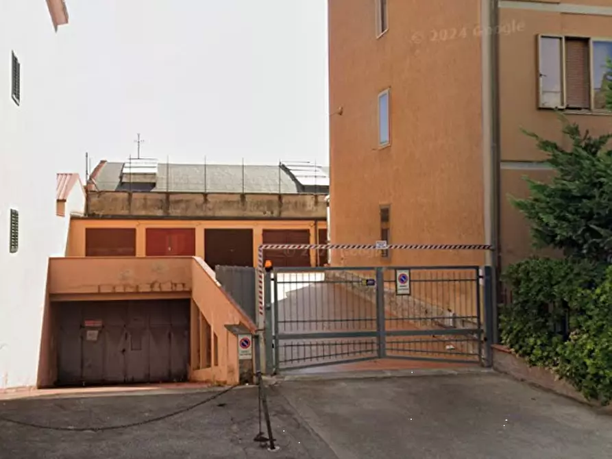 Immagine 3 di Laboratorio in vendita  in via Giovanni Bertini  a Prato