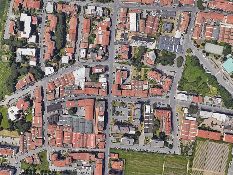 Immagine 9 di Laboratorio in vendita  in via Giovanni Bertini  a Prato