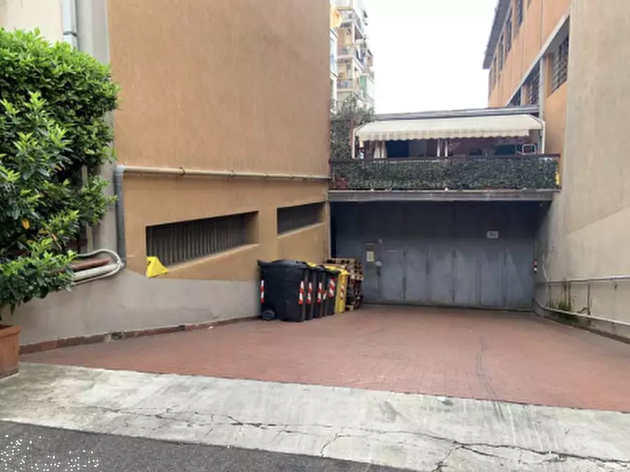 Immagine 12 di Laboratorio in vendita  in via Giovanni Bertini  a Prato