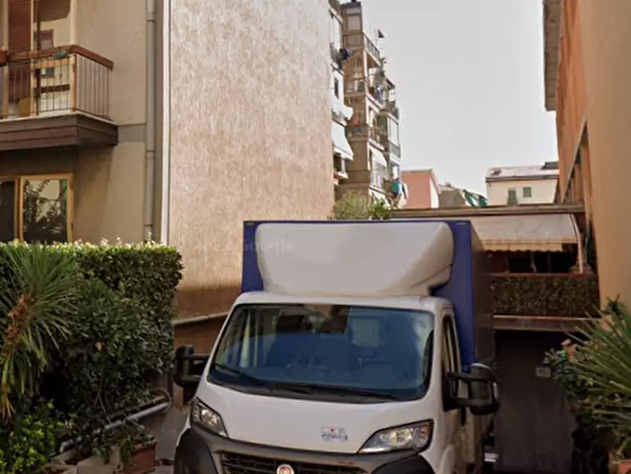 Immagine 14 di Laboratorio in vendita  in via Giovanni Bertini  a Prato