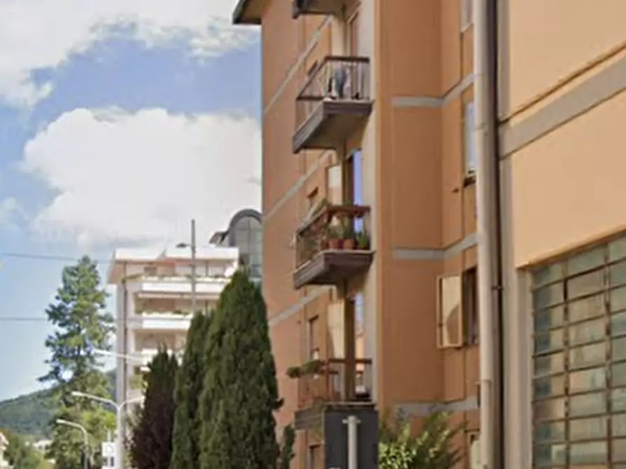 Immagine 16 di Laboratorio in vendita  in via Giovanni Bertini  a Prato