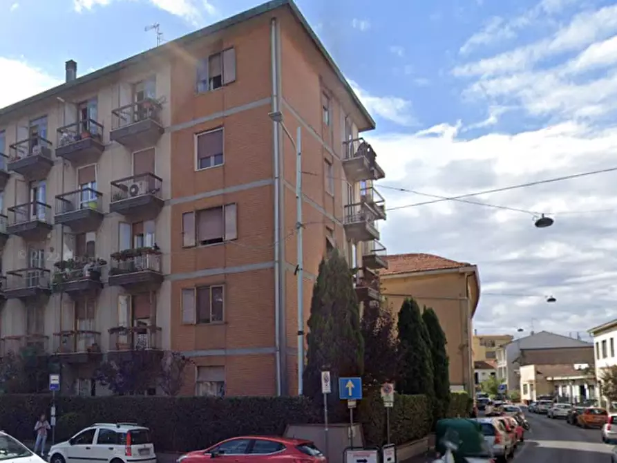 Immagine 18 di Laboratorio in vendita  in via Giovanni Bertini  a Prato