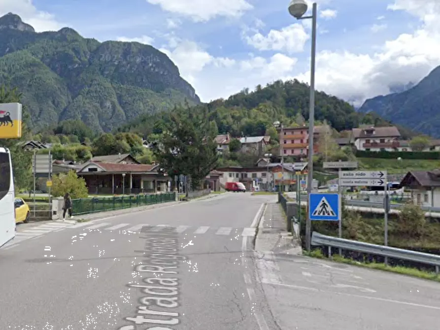 Immagine 13 di Negozio in vendita  in Via San Pietro a Agordo