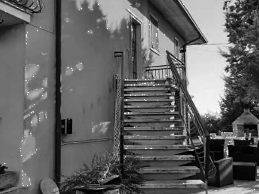 Immagine 3 di Appartamento in vendita  in Via Virgiliana a Trevenzuolo