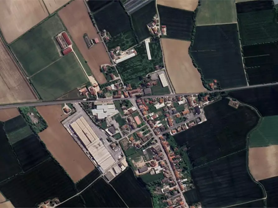 Immagine 13 di Appartamento in vendita  in Via Virgiliana a Trevenzuolo