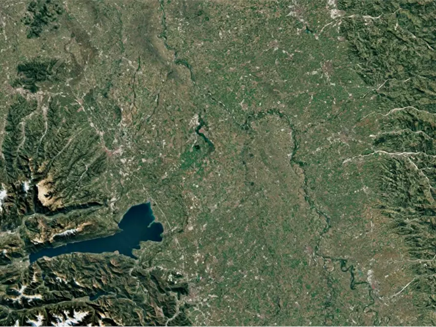 Immagine 18 di Appartamento in vendita  in Via Virgiliana a Trevenzuolo