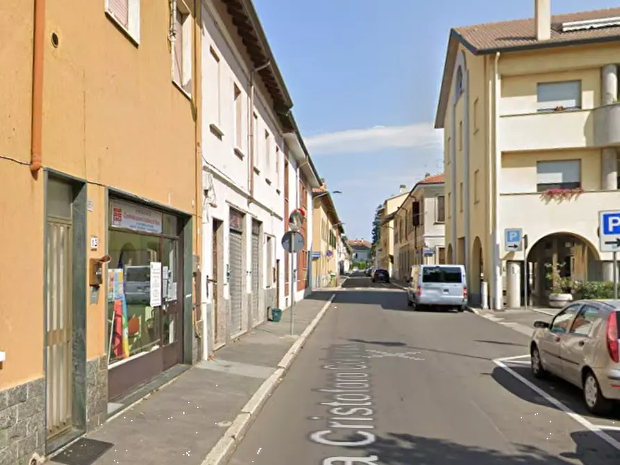 Immagine 12 di Negozio in vendita  in Via Cristoforo Colombo a Legnano