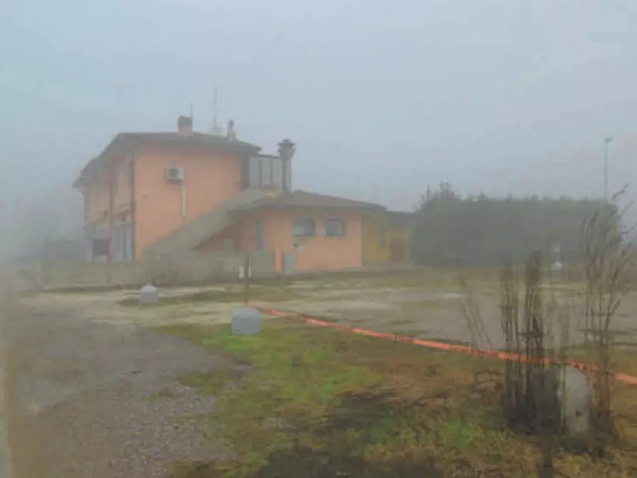 Immagine 2 di Negozio in vendita  in Via Facciabella a Casaleone