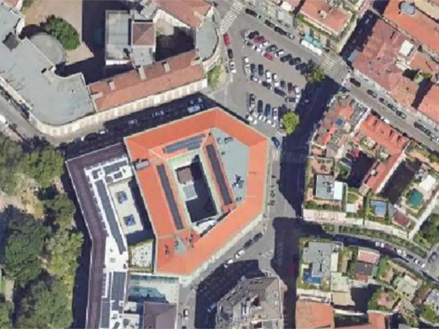 Immagine 8 di Negozio in vendita  in Via del Don  a Milano