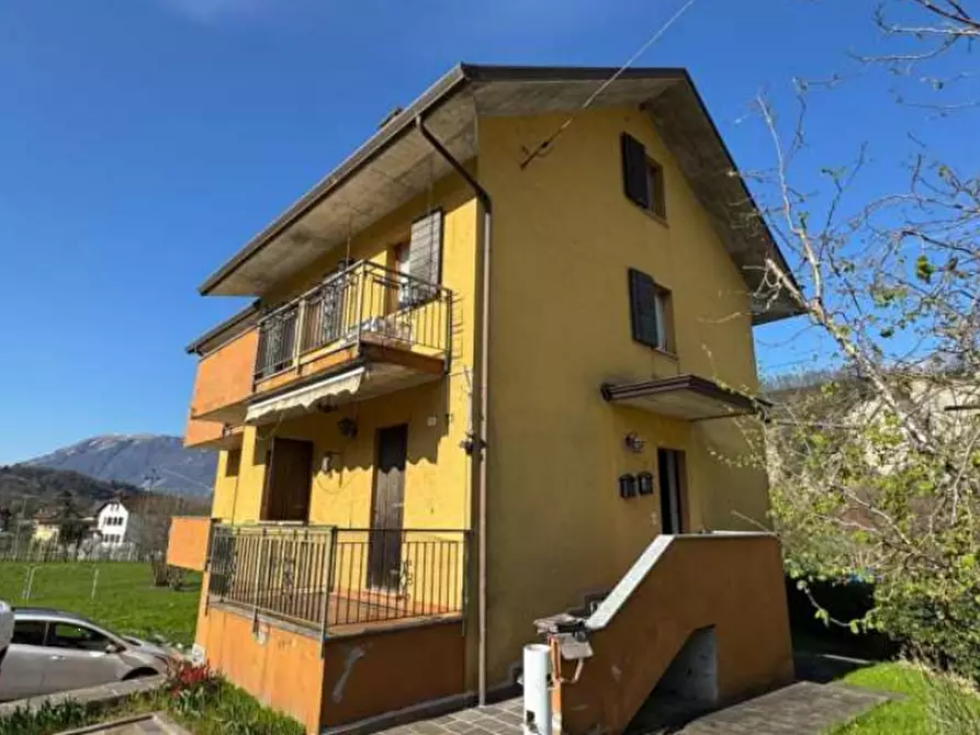 Immagine 4 di Appartamento in vendita  in Via Monte Cavallo a Alpago