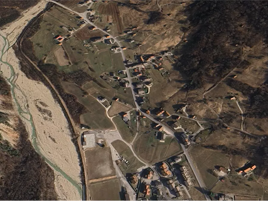 Immagine 16 di Appartamento in vendita  in Via Monte Cavallo a Alpago