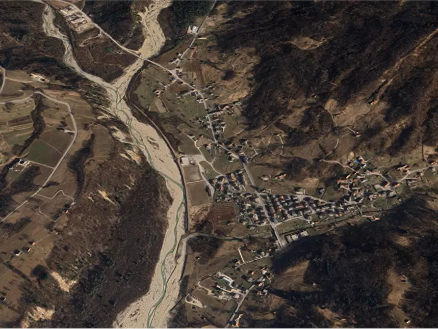 Immagine 18 di Appartamento in vendita  in Via Monte Cavallo a Alpago