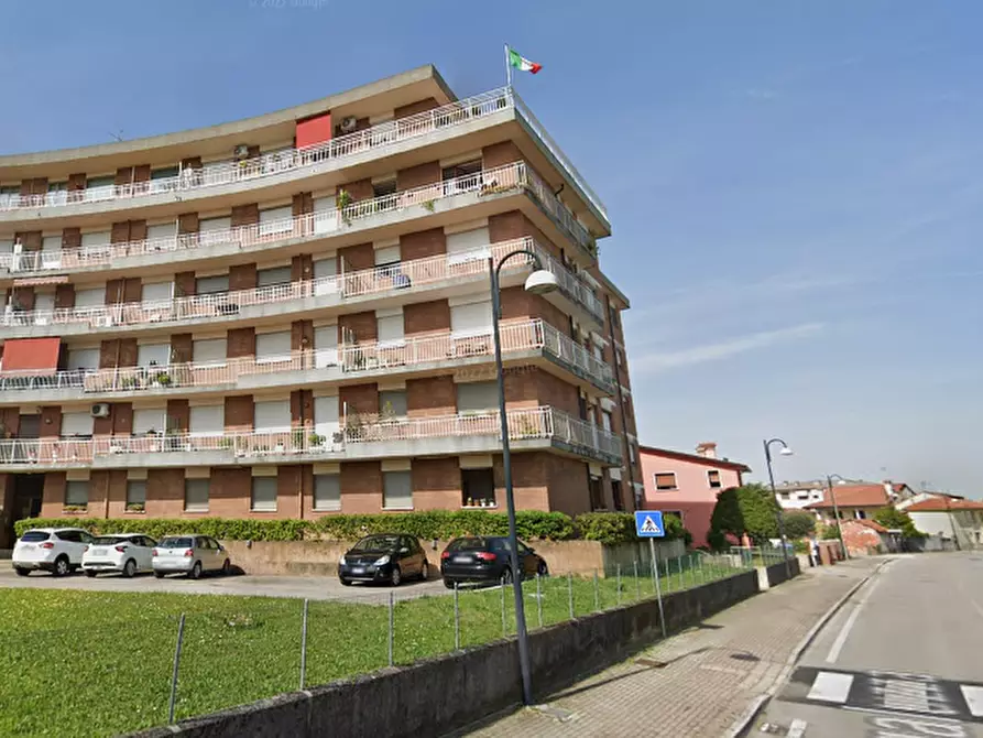Immagine 1 di Appartamento in vendita  in Via Segaluzza a Pordenone