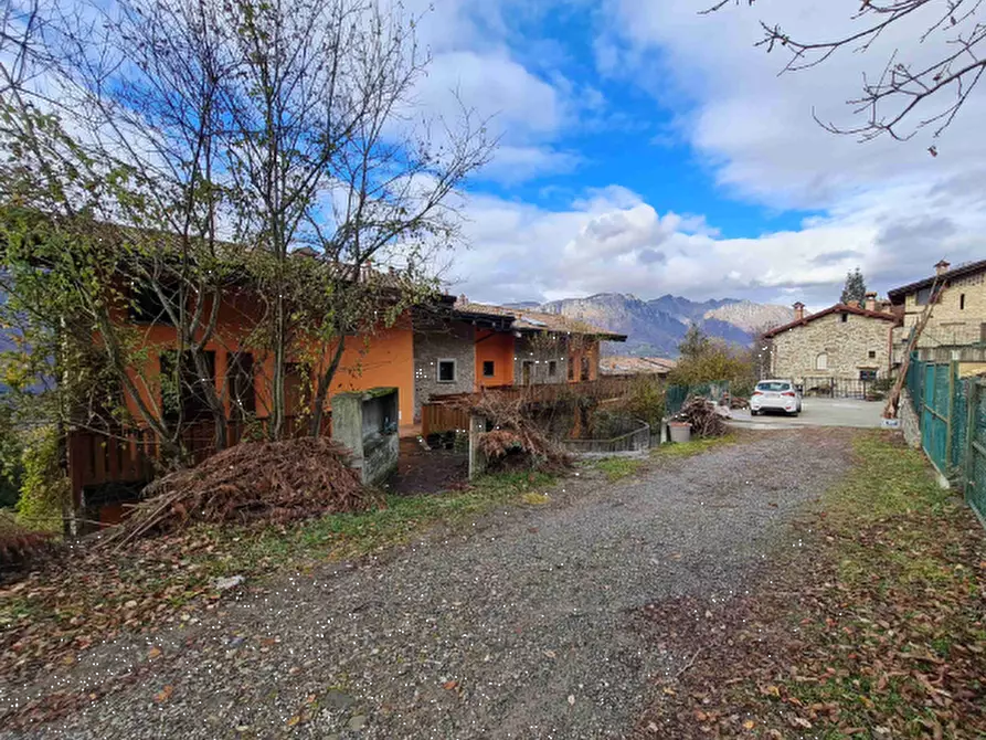 Immagine 13 di Appartamento in vendita  in Via Camarelli a San Giovanni Bianco