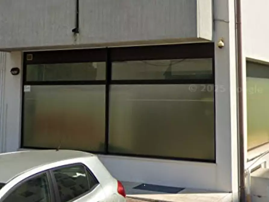 Immagine 6 di Negozio in vendita  in Via Isonzo a Romano D'ezzelino